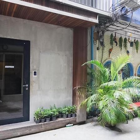Z Go Inn Bts St Louis Silom V โกอินน์ บีทีเอส เซนต์หลุยส์ สีลม 3 방콕 외부 사진